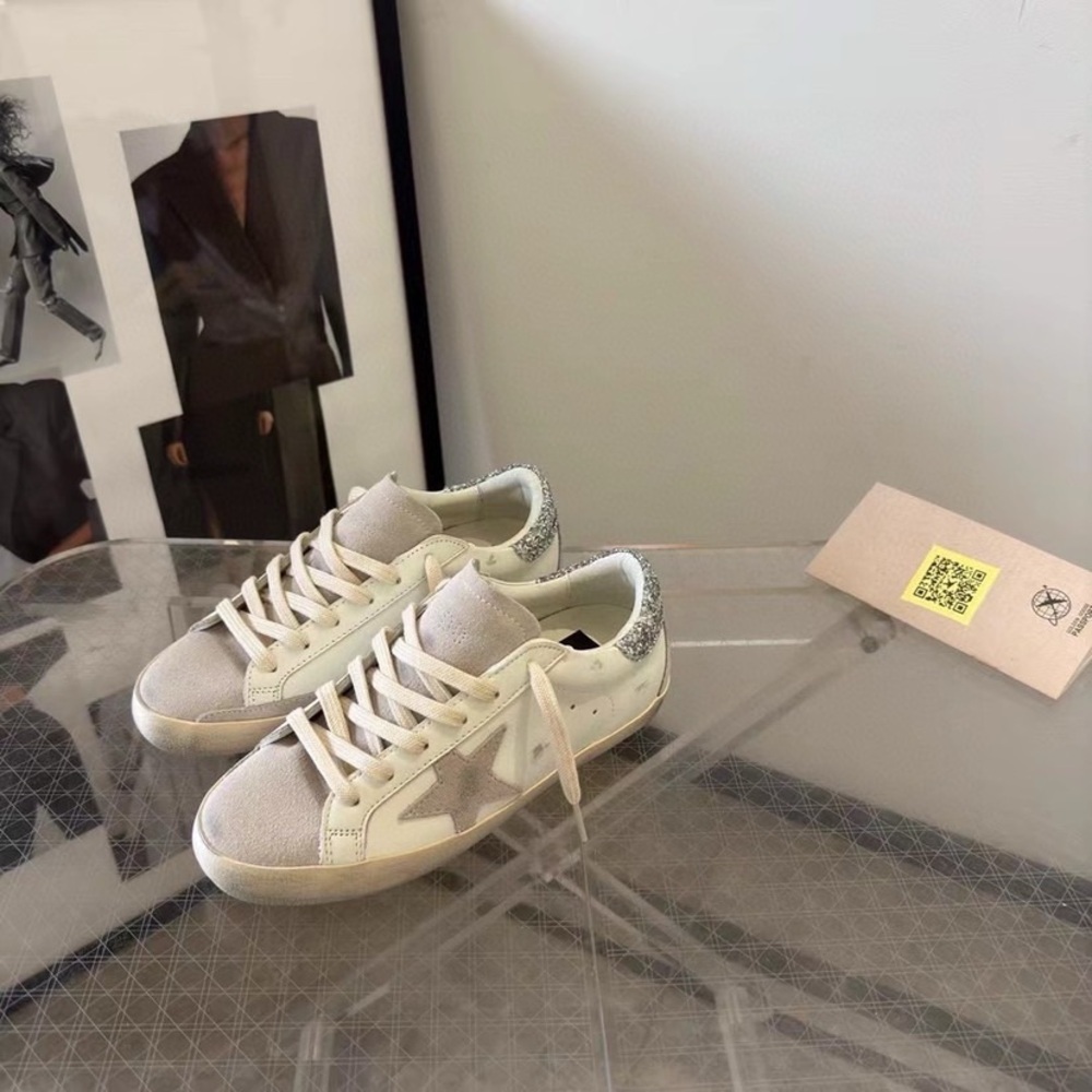 Golden Goose Women's Cream and Silver Star Sneakers - Picture 9 of 9